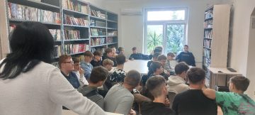 Lekcja w bibliotece szkolnej 1